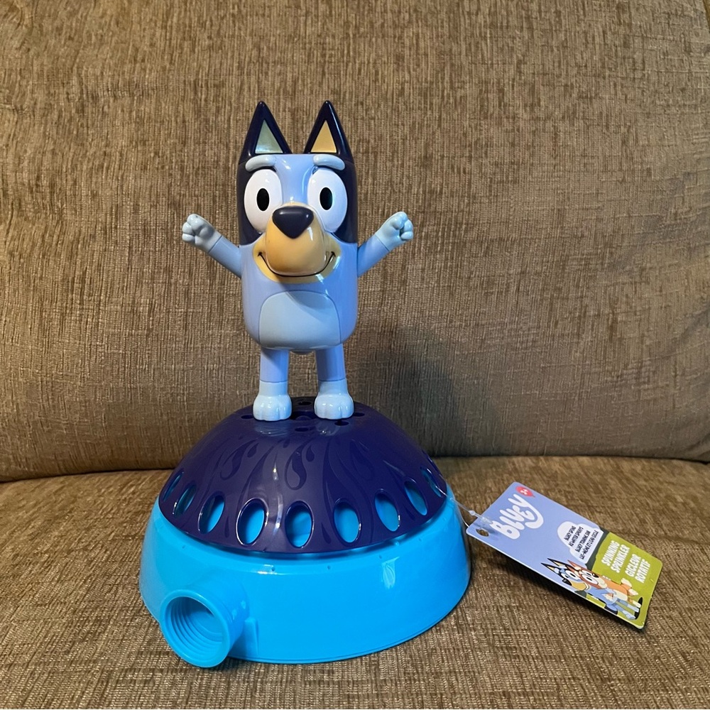 Bluey Spinning Sprinkler NWT